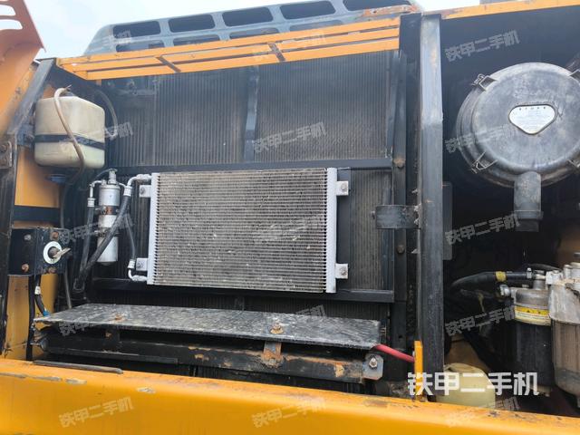 散熱器正面（大件艙室）