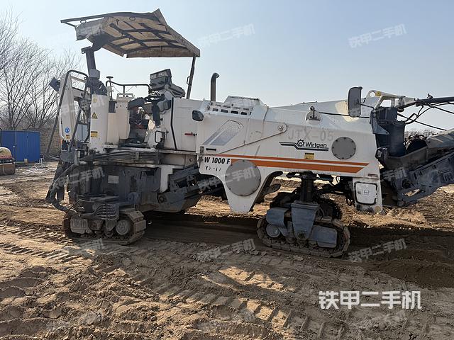 整機右側(cè)（設(shè)備外觀及核心部件）