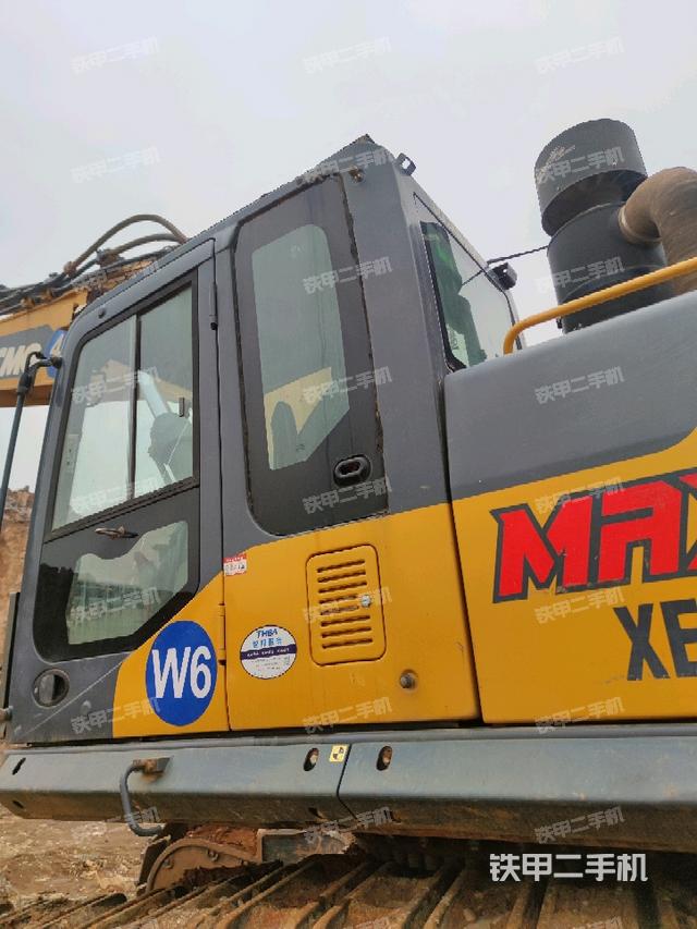 驾驶室左后45度(驾驶室部分) 驾驶室左后45度(驾驶室部分)