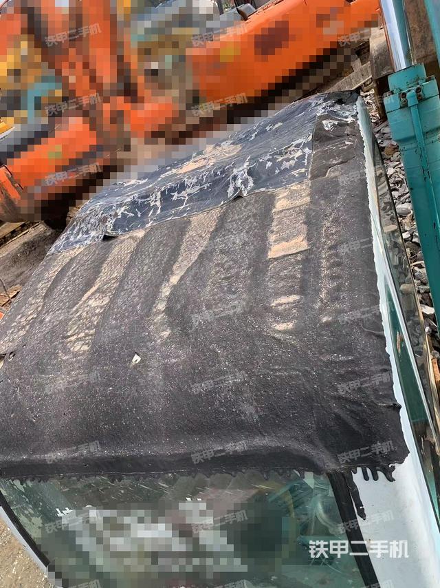 駕駛室頂部（整機(jī)外觀）