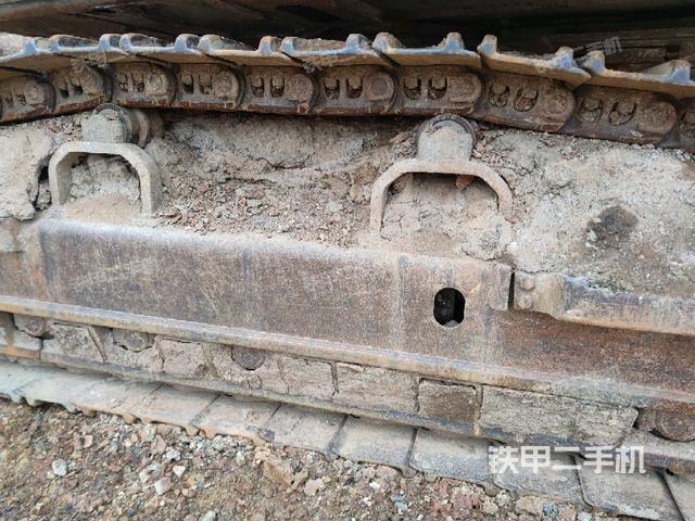 左导向轮(行走机构) 左导向轮(行走机构)