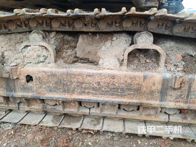 右导向轮(行走机构) 右导向轮(行走机构)