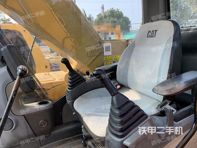 駕駛室整體（整機(jī)外觀）