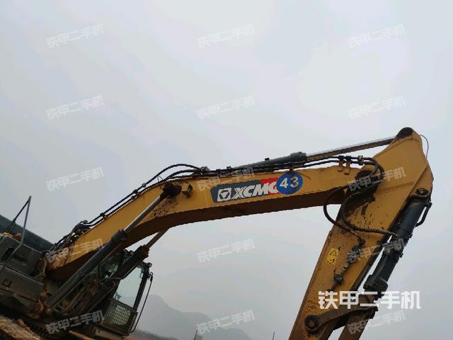 大臂整体 右侧(工作和回转装置) 大臂整体 右侧(工作和回转装置)