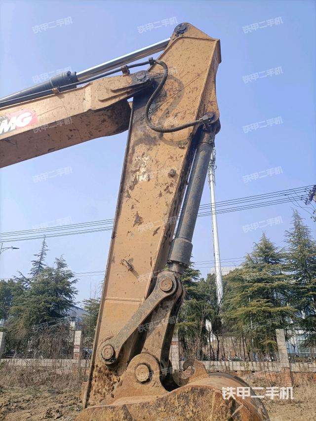 小臂整體左后(工作和回轉(zhuǎn)裝置) 小臂整體左后(工作和回轉(zhuǎn)裝置)