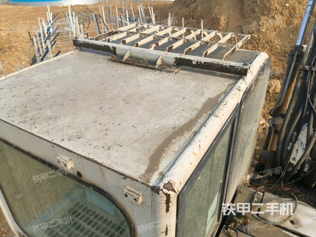 鏟斗右后整體（工作和回轉(zhuǎn)裝置）