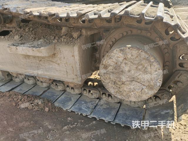 左側(cè)履帶整體?(行走機構(gòu)) 左側(cè)履帶整體?(行走機構(gòu))