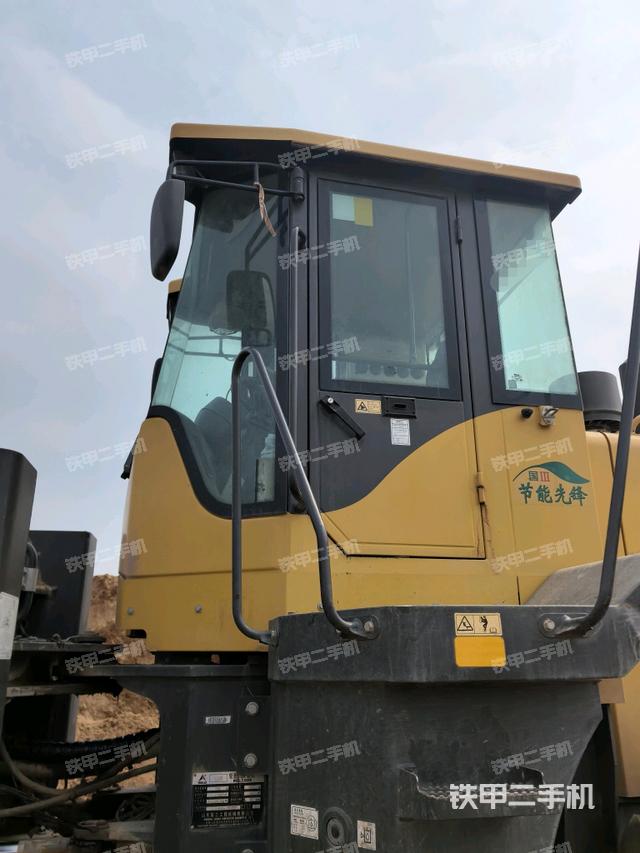 駕駛室正側(cè)（駕駛室部分）