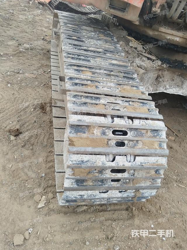 单侧履带整体（整机外观）