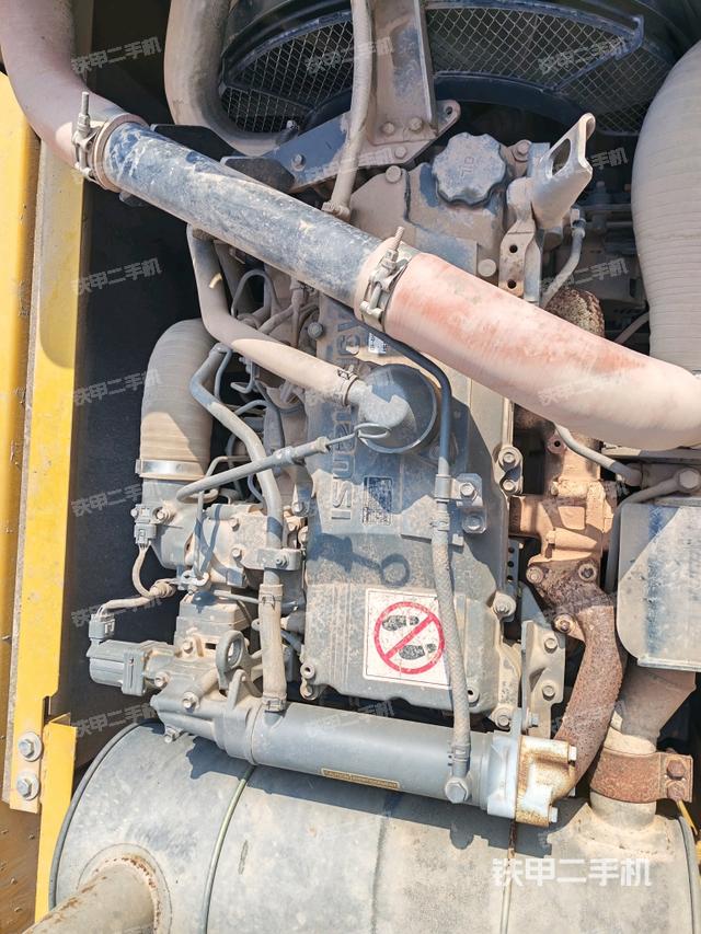 發(fā)動(dòng)機(jī)室（上車部件）