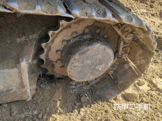 右側(cè)履帶整體(行走機(jī)構(gòu)) 右側(cè)履帶整體(行走機(jī)構(gòu))