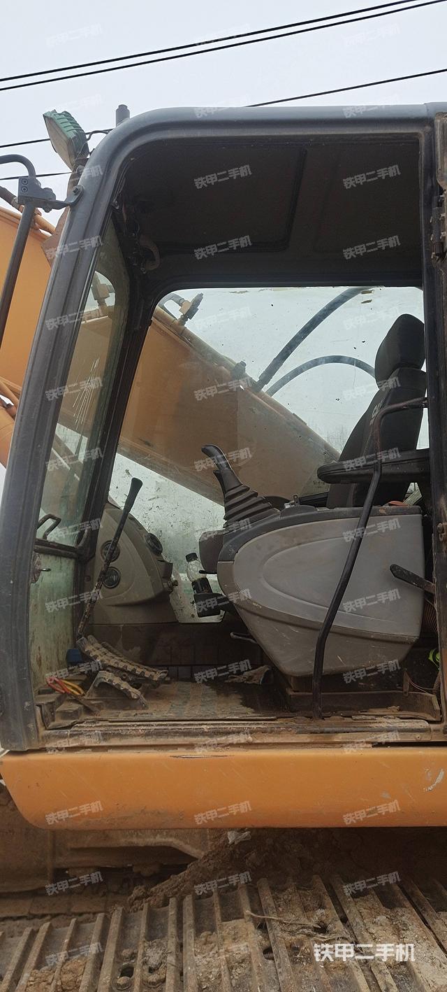 驾驶室整体（整机外观）