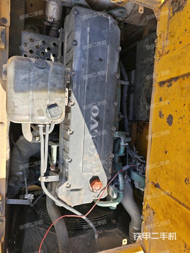 發(fā)動機整體俯視（整機外觀）