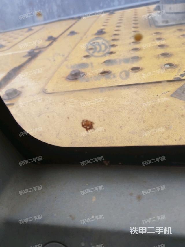 后窗玻璃角標(biāo)(駕駛室部分) 后窗玻璃角標(biāo)(駕駛室部分)