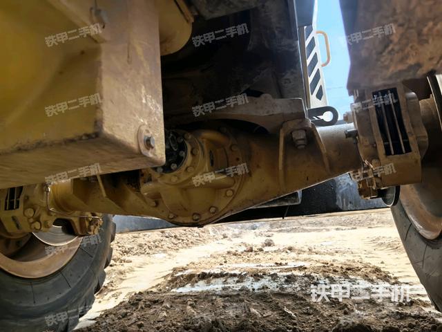 后驅(qū)動橋（液壓/傳動系統(tǒng)）