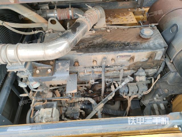 气门室盖螺丝特写(上车部件) 气门室盖螺丝特写(上车部件)