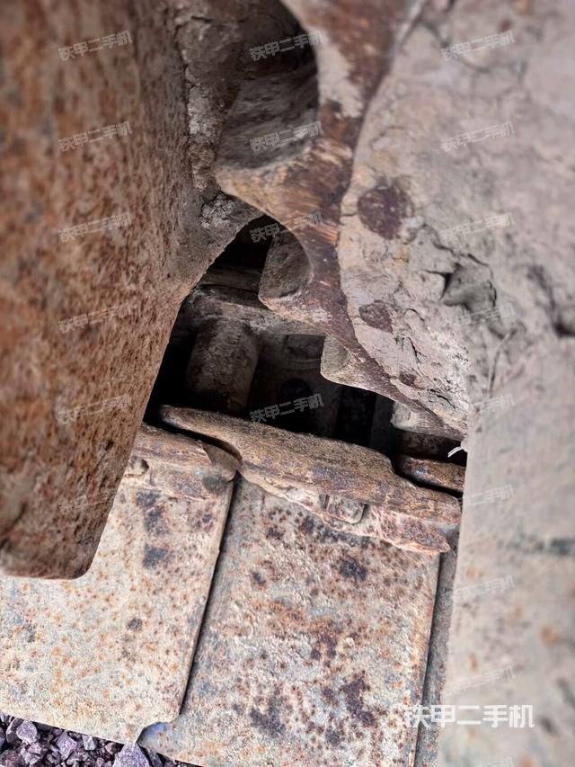 左導(dǎo)向輪（行走機(jī)構(gòu)）