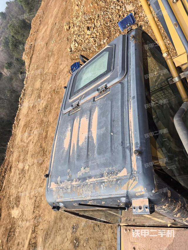 駕駛室頂部俯視（上車部件）