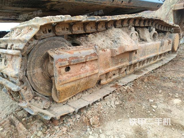 左侧履带整体 (行走机构) 左侧履带整体 (行走机构)
