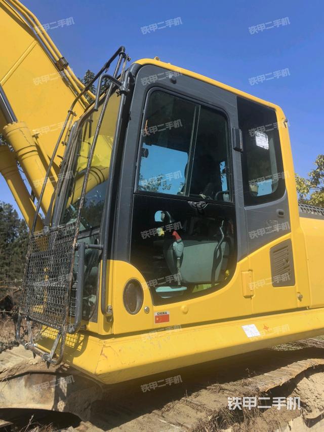 駕駛室左后45度(駕駛室部分) 駕駛室左后45度(駕駛室部分)