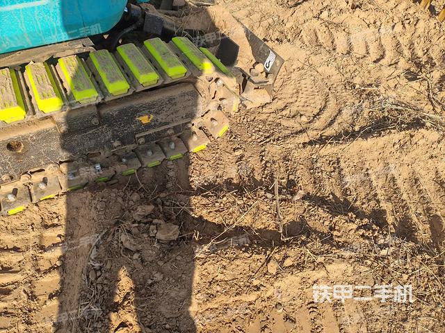 單側(cè)履帶整體（整機(jī)外觀）