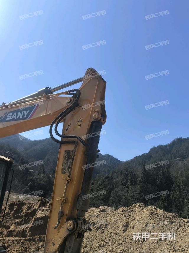 小臂整體右前(工作和回轉(zhuǎn)裝置) 小臂整體右前(工作和回轉(zhuǎn)裝置)