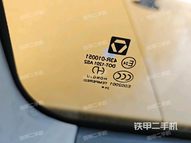 后窗玻璃角標(biāo)（駕駛室部分）