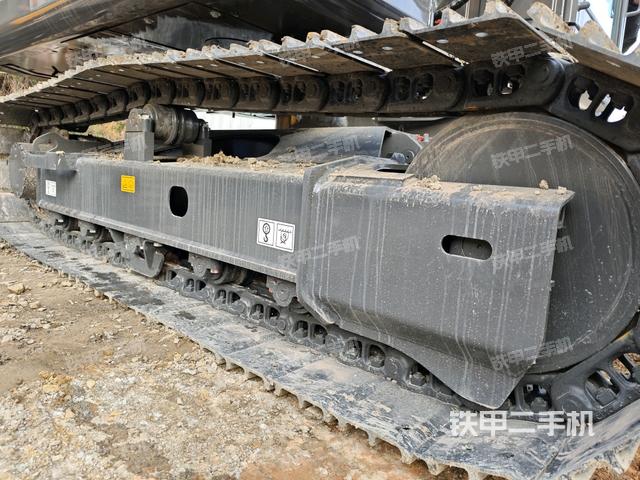 右側(cè)履帶整體?（行走機(jī)構(gòu)）