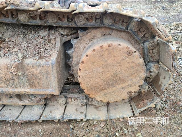 左驱动轮(行走机构) 左驱动轮(行走机构)