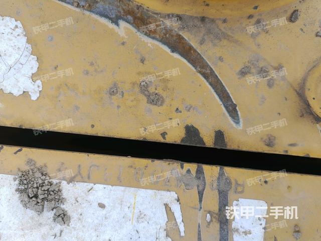 大臂背部俯視(工作和回轉(zhuǎn)裝置) 大臂背部俯視(工作和回轉(zhuǎn)裝置)