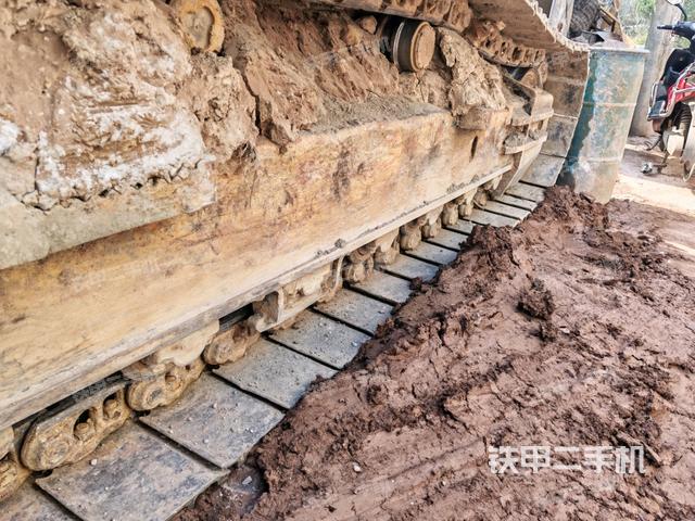 右導(dǎo)向輪（行走機(jī)構(gòu)）