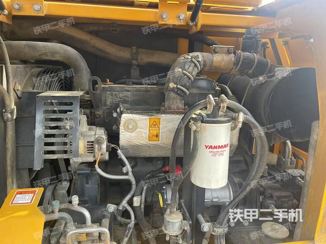 發(fā)動(dòng)機(jī)整體俯視(整機(jī)外觀) 發(fā)動(dòng)機(jī)整體俯視(整機(jī)外觀)