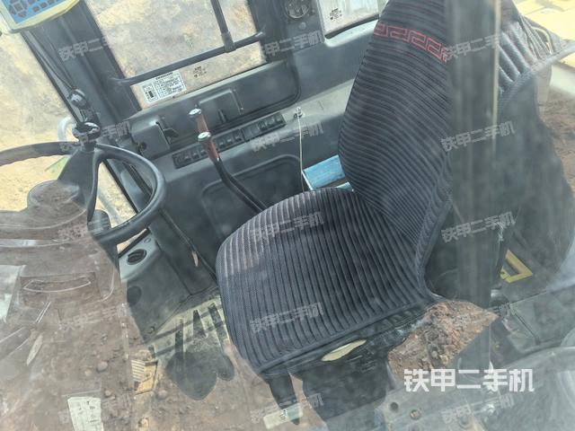 后窗玻璃角標(biāo) （駕駛室部分）