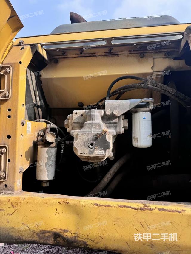 液壓泵斜45?左（大件艙室）