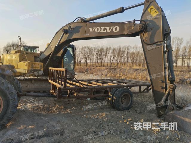 右后45(整機外觀) 右后45(整機外觀)