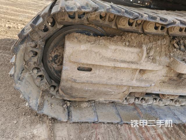 右側(cè)行走馬達蓋板(行走機構(gòu)) 右側(cè)行走馬達蓋板(行走機構(gòu))
