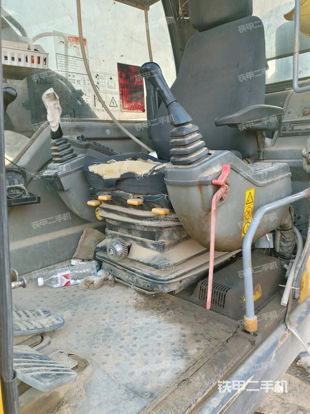 駕駛室正側(駕駛室部分) 駕駛室正側(駕駛室部分)