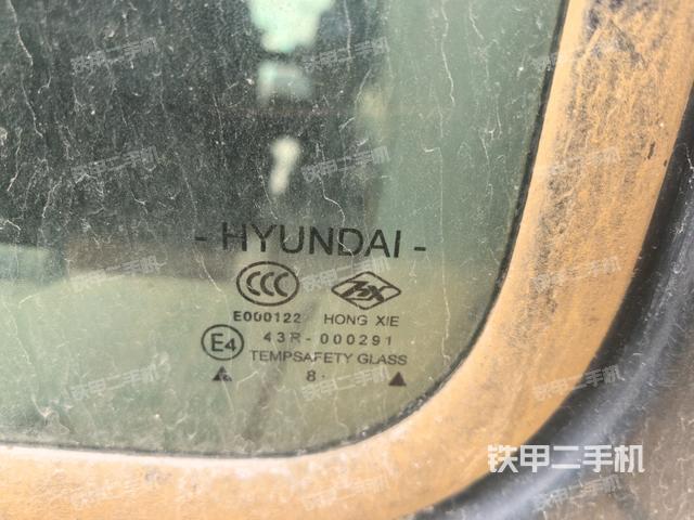 后窗玻璃角標(biāo)(駕駛室部分) 后窗玻璃角標(biāo)(駕駛室部分)