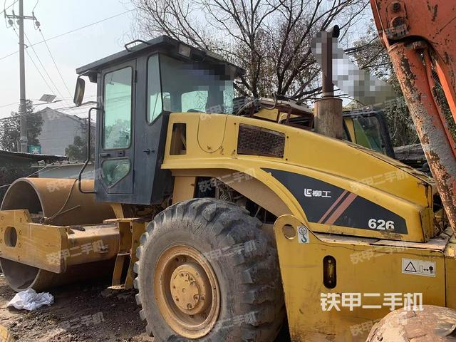 整機左側(cè)(設備外觀及核心部件) 整機左側(cè)(設備外觀及核心部件)