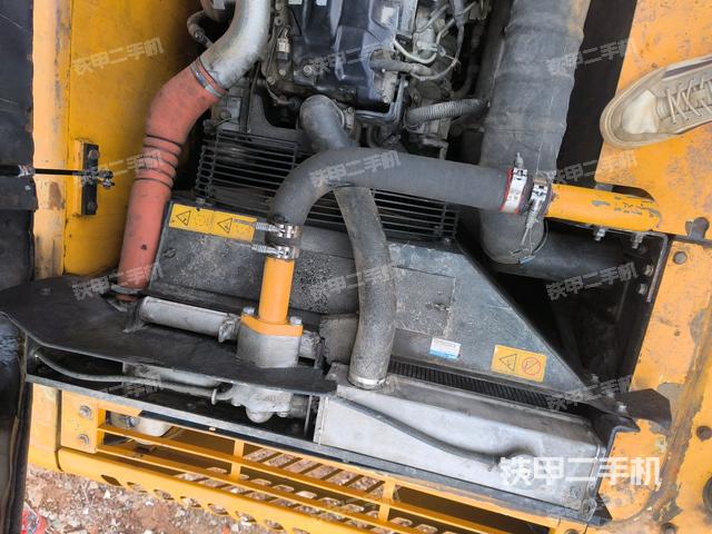 氣門室蓋螺絲特寫（上車部件）