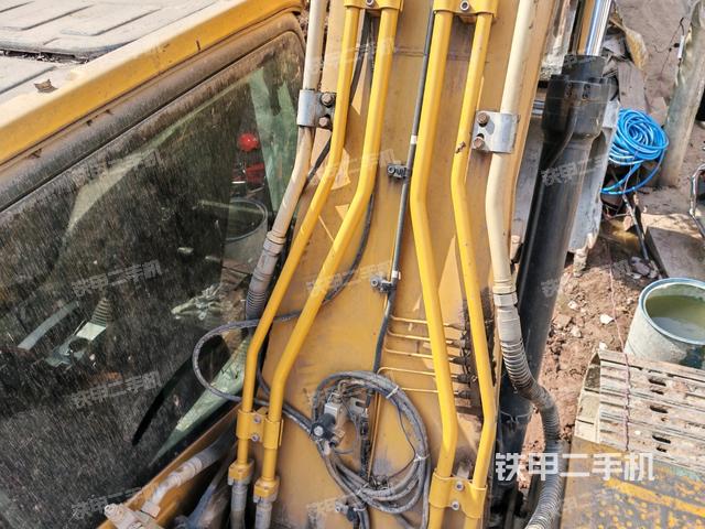 大臂背部俯視（工作和回轉(zhuǎn)裝置）