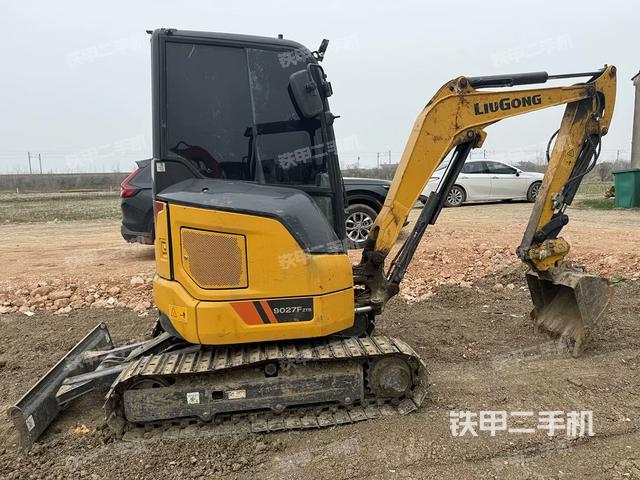 右后45(整機外觀) 右后45(整機外觀)