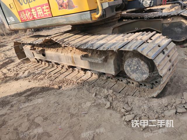 左側(cè)履帶整體?（行走機(jī)構(gòu)）