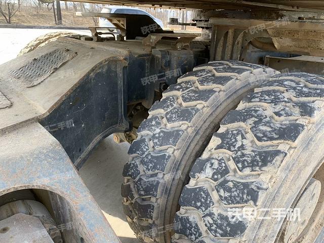 單側(cè)履帶整體（整機(jī)外觀）