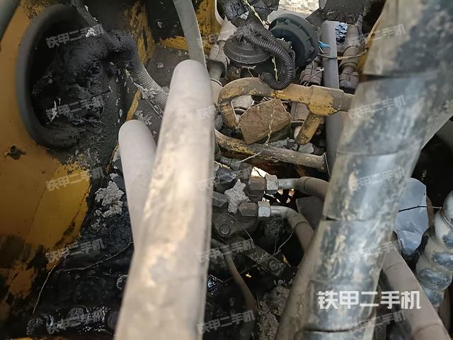 中央回轉(zhuǎn)接頭特寫（上車部件）