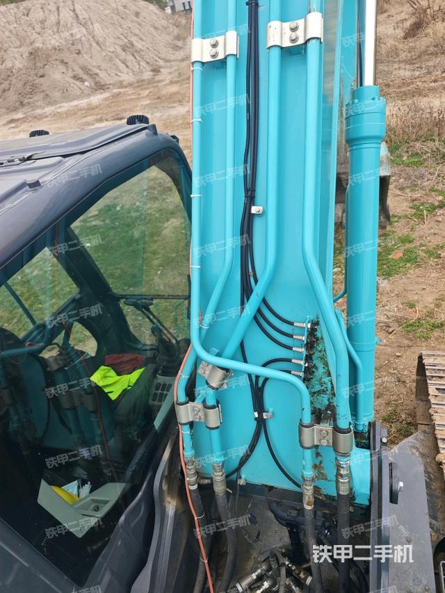 大臂背部俯視（工作和回轉裝置）