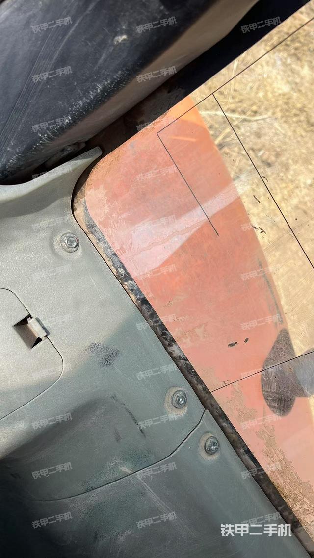 后窗玻璃角標(biāo)（駕駛室部分）