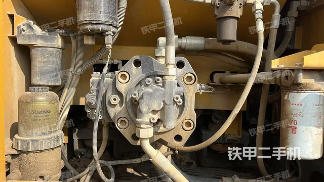 液壓泵斜45?左(大件艙室) 液壓泵斜45?左(大件艙室)