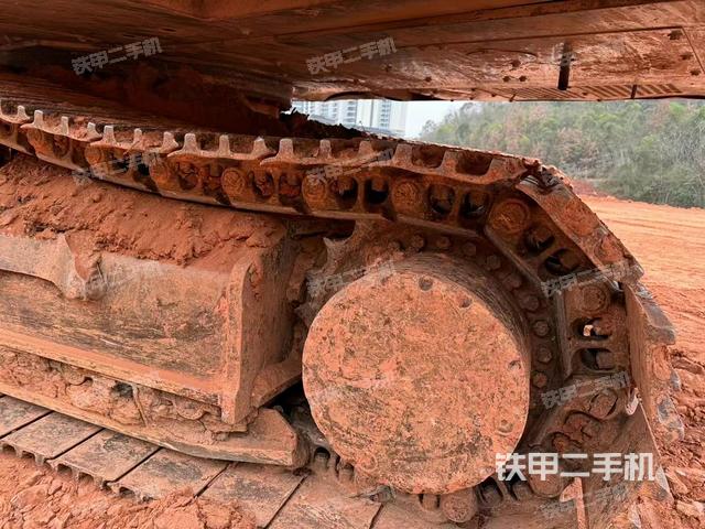 單側履帶整體(整機外觀) 單側履帶整體(整機外觀)