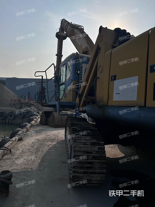 整機(jī)左側(cè)(設(shè)備外觀及核心部件) 整機(jī)左側(cè)(設(shè)備外觀及核心部件)